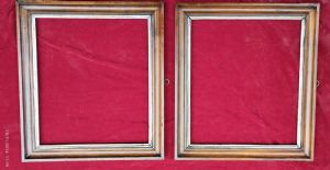 Bella coppia di cornici in noce massello con elegante modanatura.Integre vedi angoli profilo interno in oro mecca luce cm. 61x53XIX° sec.